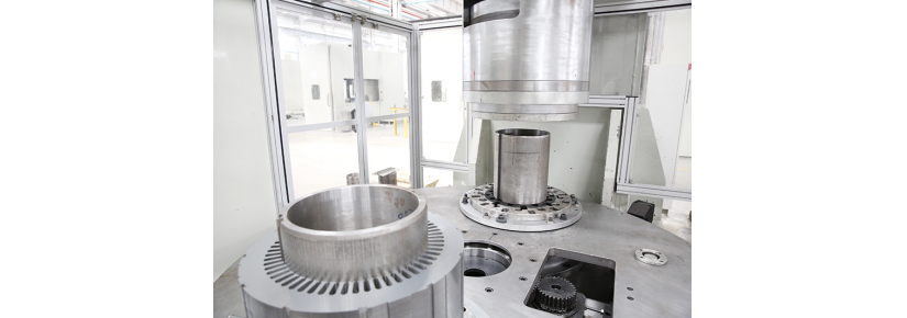 平鉚機