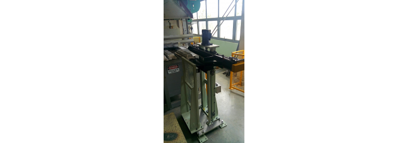 鋁錠自動入料機構