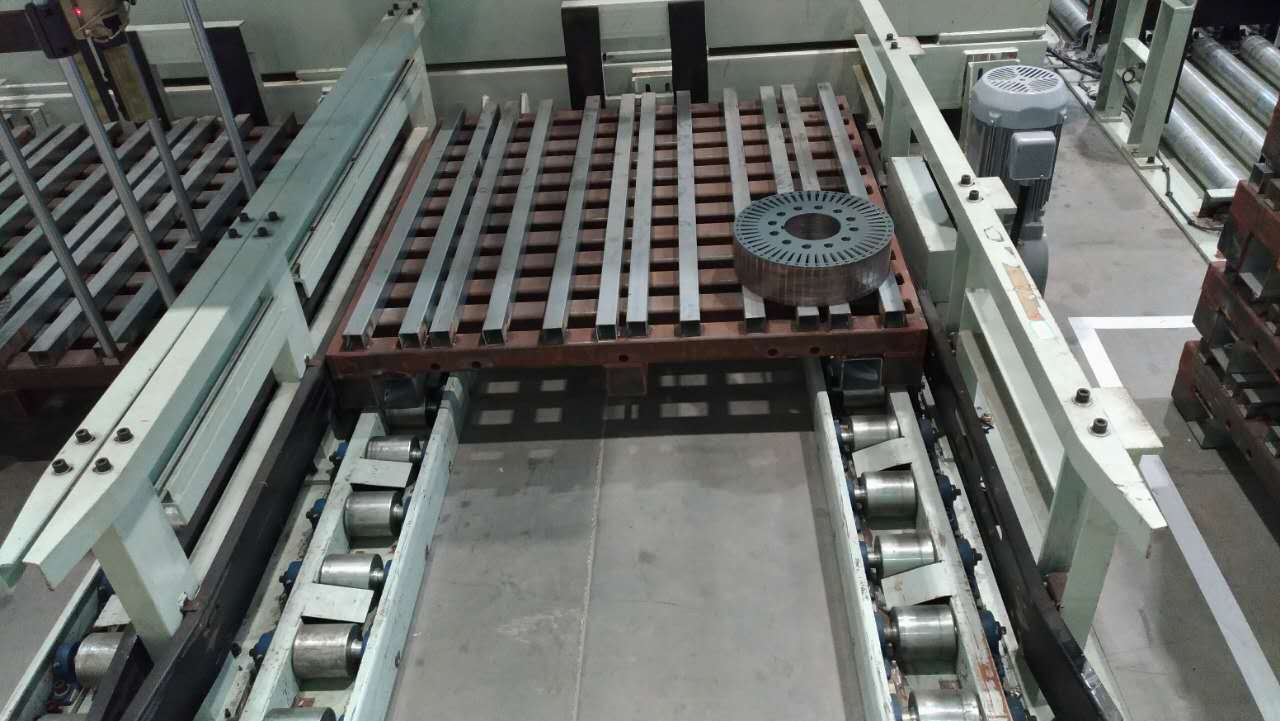 收料台移載輸送機